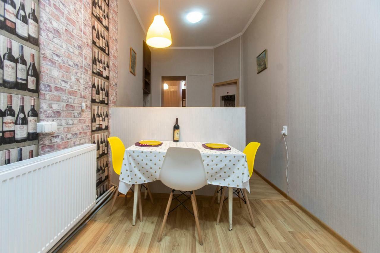 Minimalist Studio Walking Distance To City Centre Apartment Тбилиси Екстериор снимка